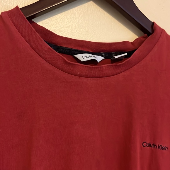 M Calvin Klein Men's Short Sleeve Solid Crew Neck T-Shirt - Picture 5 of 9